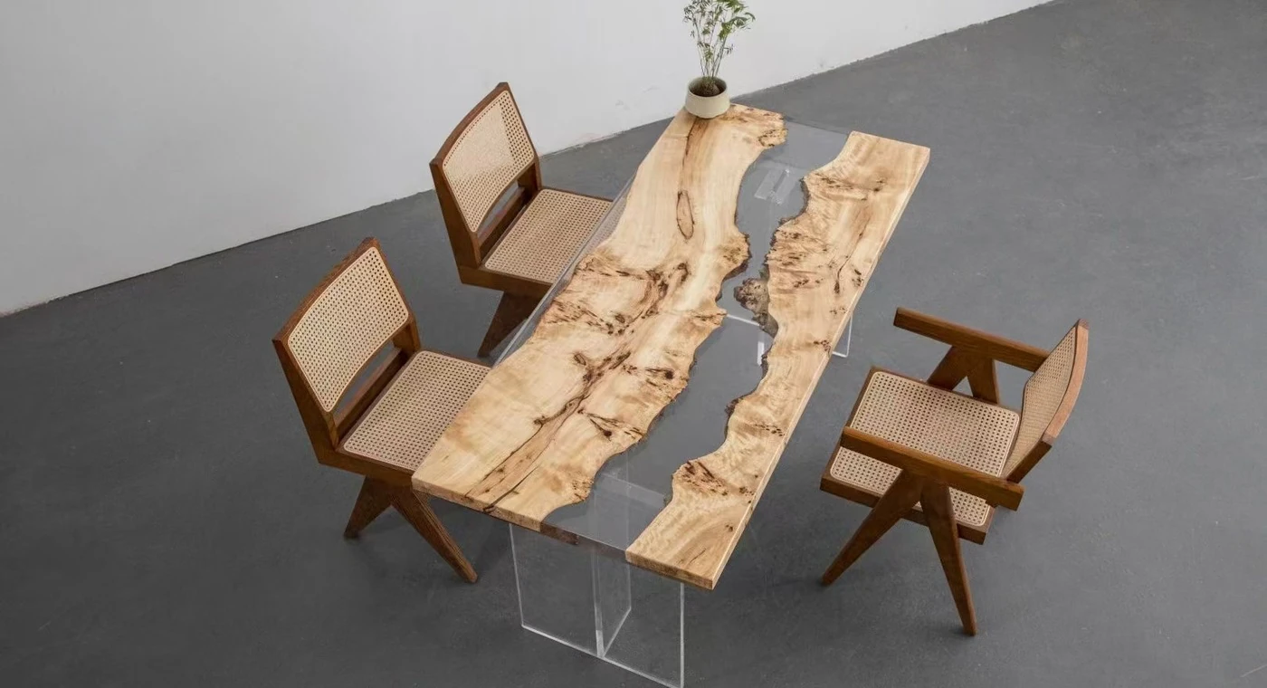 Hanjade resin and natural wood furniture